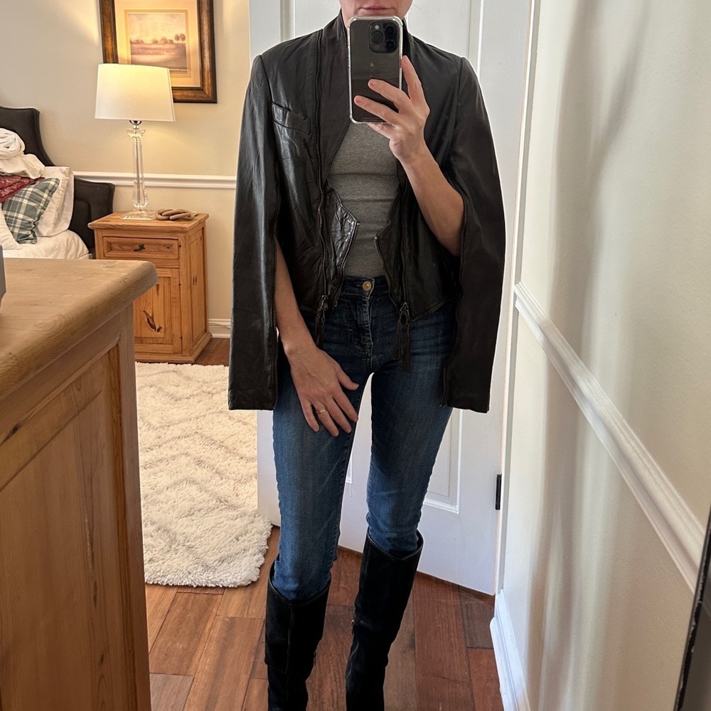 Women's soft brown sheep Leather Jacket with zipper detail